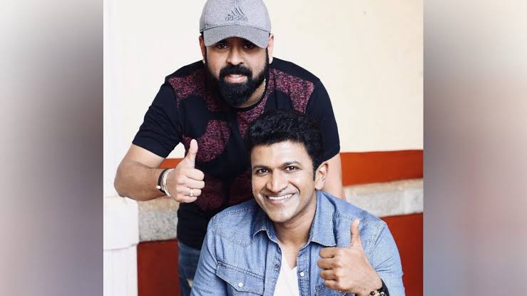 call_me_jogi's tweet photo. #appu #AppuBoss
#YUVA01 #KINGYUVA
#YUVABOSS @yuva_rajkumar
#yuvarajkumar #SRKBOSS #power_star_yuvarajkumar ಅಭಿಮಾನಿ ಕಡೆಯಿಂದ
ಜನ್ಮದಿನದ ಶುಭಾಶಯಗಳು @SanthoshAnand15 ಅಣ್ಣ https://t.co/ybOw86WW3t