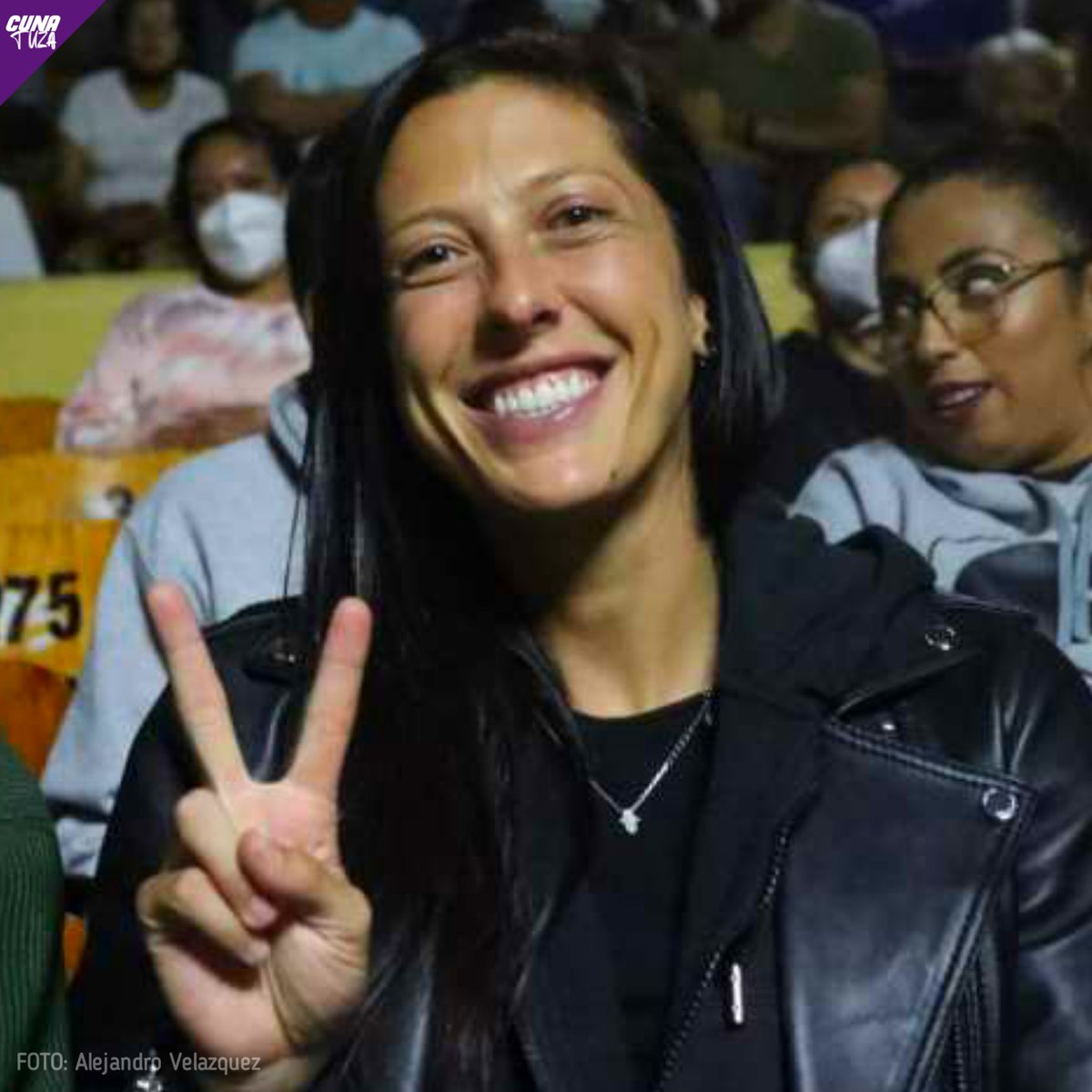 cunatuza's tweet photo. ¡Mas Mexicana que Zague! 🇲🇽
Jenni Hermoso sigue conociendo México y hoy está disfrutando de la Lucha Libre en la Arena Afición de Pachuca 🤭💪
Cosas que enamoran 😍
#VamosLasTuzas 💜🖤 https://t.co/O5w1gNEpKQ