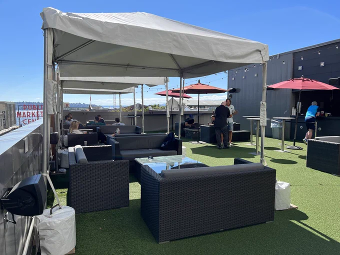 3rd floor rooftop lounge area.