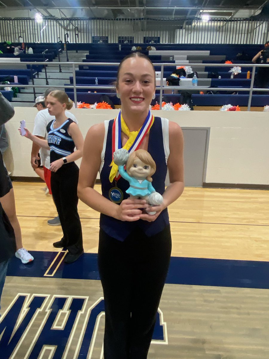 Howellpompon's tweet photo. Summer Recap Part 2💚Also at Summer Camp, our seniors earned 1st place in their Barden Bellas themed senior kick routine! And our very own @molly_rioux  got awarded the only individual award given at camp, the Smile Sparkle Shine Award!!💛 https://t.co/5pCkHd5UpQ
