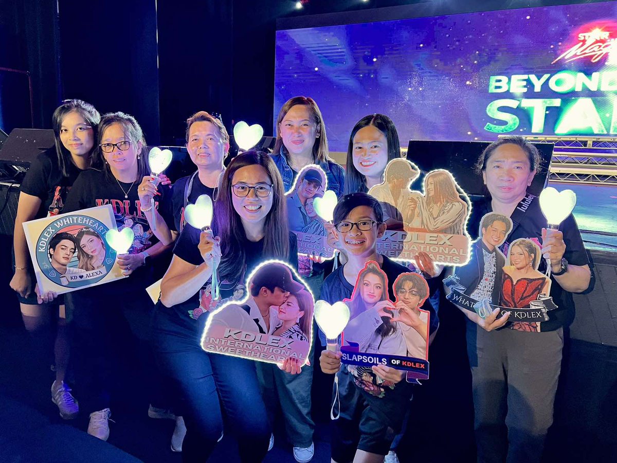 kisofc_'s tweet photo. Concert ready! Who is loving our KDLEX shirts? Team KIS can’t wait to scream for our mains, little white heart lights,  sintra and all! @SlapsoilsOFC
@whitehearts_ofc @whatever9ofc

KDLEX OUR bLAzing STARS

ALEXA theLAvableArtist
#KDMusicaLAverBoy https://t.co/zdEhYwm33A
