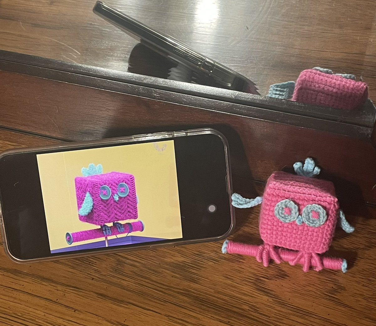 Cardano_babe's tweet photo. Itβs getting serious, I think Iβd better make a crochet version BlockOwal babe @BlockOwls, how do you like it? πππ #Blockowl #Fanarts #Cardano #CNFTs https://t.co/vb7UBsYIYU
