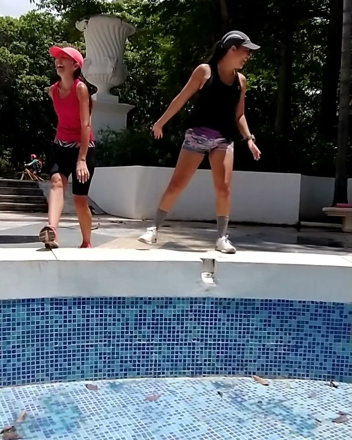 KER___________'s tweet photo. Esta vez mi recuperación ha sido bastante lenta...volvimos a probar hoy y pudimos correr 11k, no con óptimas sensaciones pero si mejor que antes 😊.
No importa lo mal que se pongan las cosas, sigue adelante, solo fallas cuando te rindes.💪🏼😁
#RunKerRun @MeEncantaCorrer https://t.co/CyBvETaZja