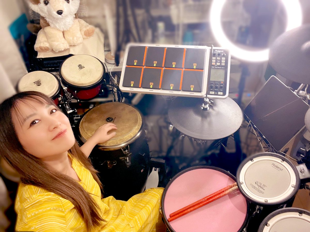 MARI_Drs_Perc's tweet photo. Vdrums✖️Percussion

お部屋の模様替えしたよ♪

#vdrums #percussion 
#ドラム #ドラマー #drummer #drummergirl #桝谷マリ #drum #drums #octapadspd30 #octapad #spd30 #conga #bongo https://t.co/kYP4SyWNo2