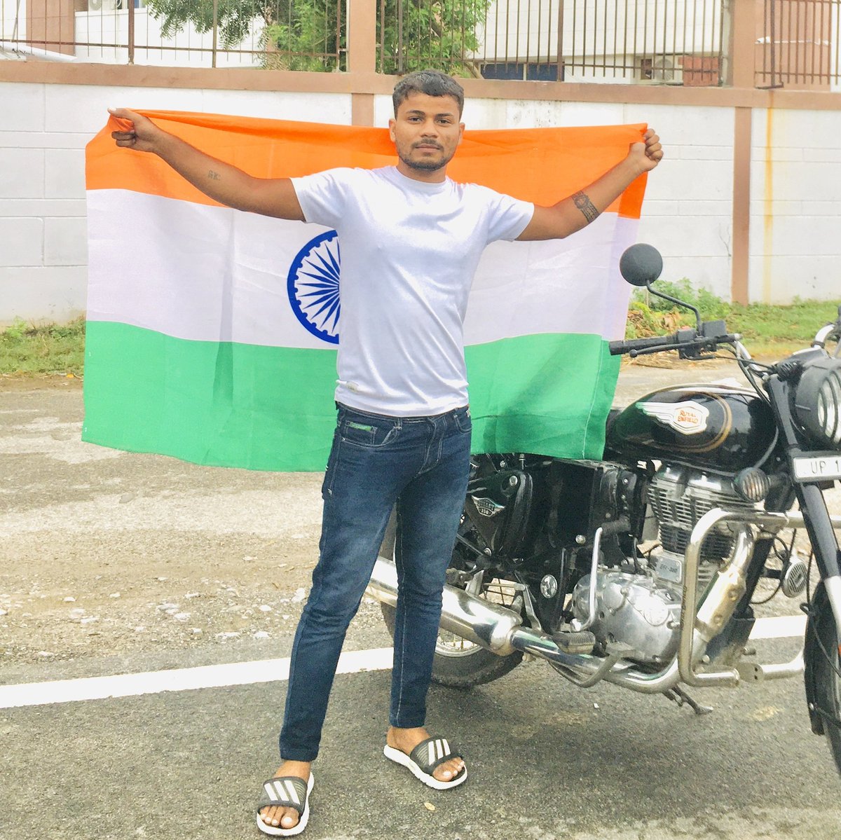 GauravDadha's tweet photo. आप सभी देशवासियों को स्वतंत्रा दिवस की हार्दिक शुभकामनाएं 🇮🇳❤️ https://t.co/GEWBq8wcFj