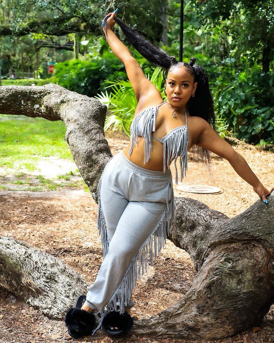 paris_shenae's tweet photo. #AlienLanded π½πΈπ I like earth a lot π
.
.
πΈ- @dbp.productions
π- @gimmekissbytravina
.
.
#DriftWithMe πΈ far far away π cuzzzz Chile earth gets cray https://t.co/eOIwmAeBXC