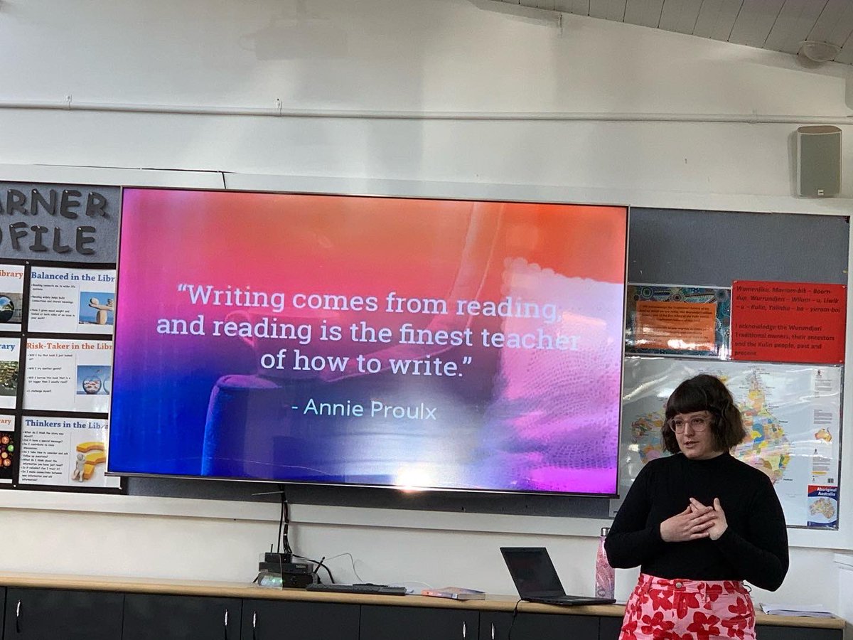karyswrites's tweet photo. Last week I was lucky enough to visit the Year 5s and 6s at Kew Primary School for their CBCA Book Week celebrations. I loved meeting these keen young bookworms and talking to them about reading, writing and growing up ⭐️⭐️⭐️ #allthelittletrickythings #cbcabookweek #cbca2022 https://t.co/ruEwjMu00S