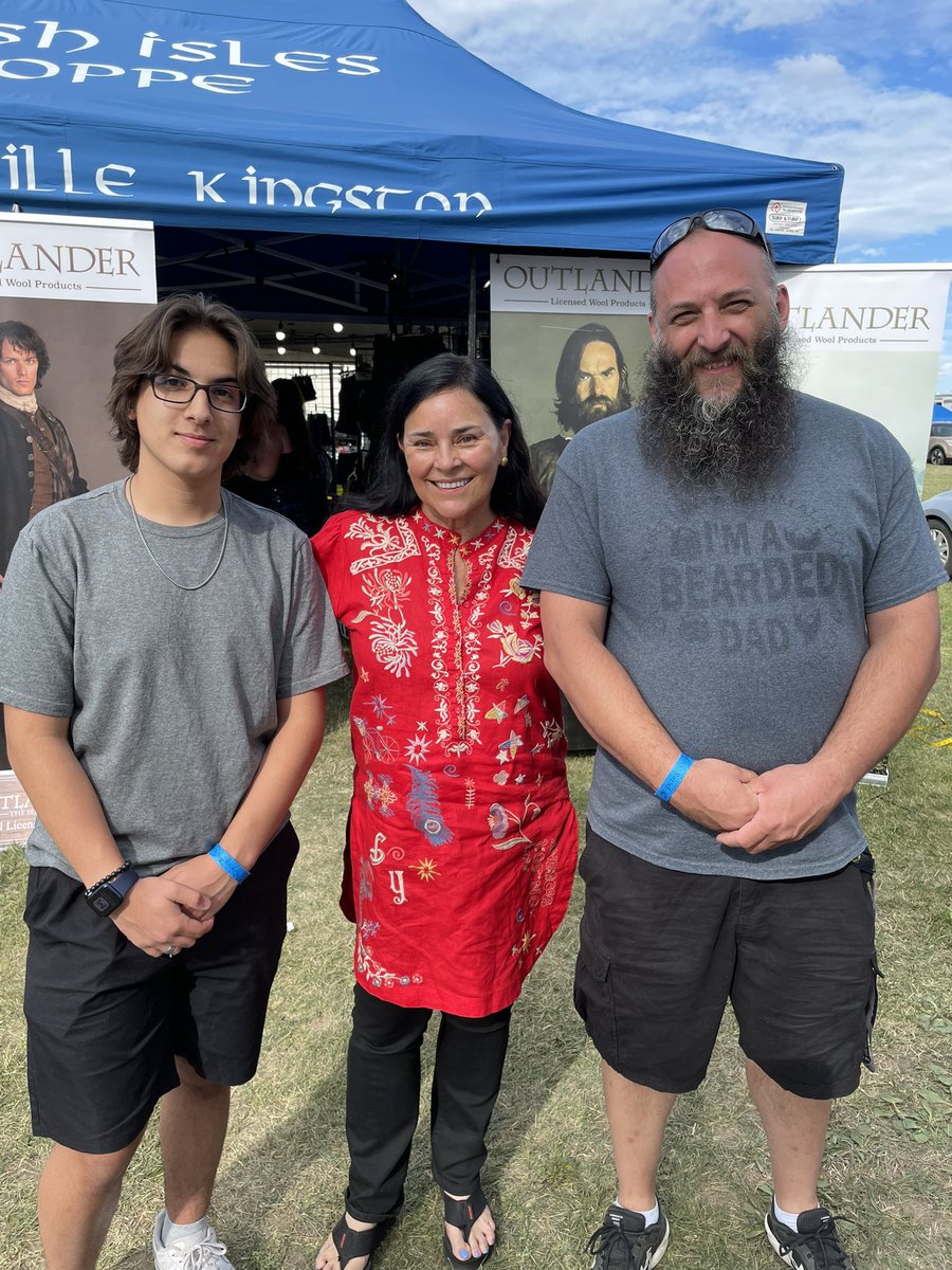 MsSchmidtDPCDSB's tweet photo. 6 years ago VS today at #FergusScottishFestival Thank you @Writer_DG for obliging an updated picture of my guys! Always an honour to see you, and hear you speak. https://t.co/zNJZNhNXTt