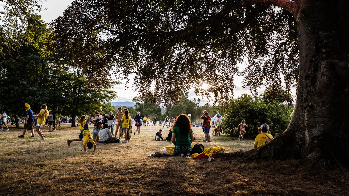📢3, 2, 1....GO

Bella 27-29th July 2023 Tickets are on sale NOW!

Tickets are available online from our new ticketing partner <a href="/Gigantic/">Gigantic Tickets</a> and payment plans are back!

Snap up your tickets NOW⬇️⬇️
🎟️gigantic.com/belladrum-tick…

We can't wait to see you there 🙌