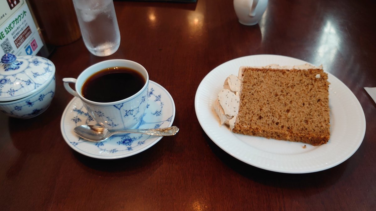 mataron's tweet photo. ソロ椿屋 https://t.co/YZOycq2h8b