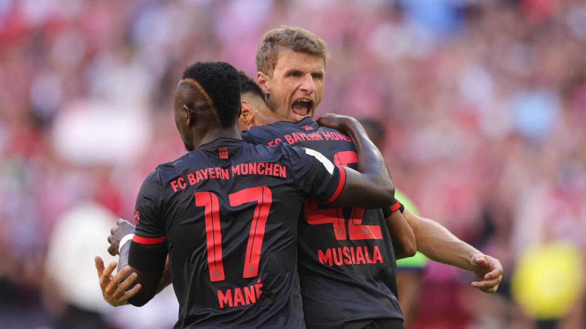 654jkll's tweet photo. Muller giúp Bayern thắng dễ
Tiền đạo 32 tuổi Thomas Muller góp dấu giày vào cả hai bàn, khi Bayern đánh bại Wolfsburg 2-0 tại vòng 2 Bundesliga tối 14/8. https://t.co/MaR16E8NIM https://t.co/QicBXIiEX5