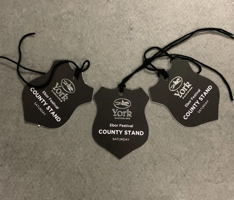 Crow_1984's tweet photo. FOR SALE 🏇 3 x York Racecourse tickets to the Ebor Festival 2022. On Saturday 20th August 2022 in the county stand. Retail for £72! selling 1 for £50, 2 for £95, 3 for £140 or ONO. Can meet either on Friday or Saturday in person

#yorkraces #EborFestival #skybetebor #countystand https://t.co/VgGGlh50Dt
