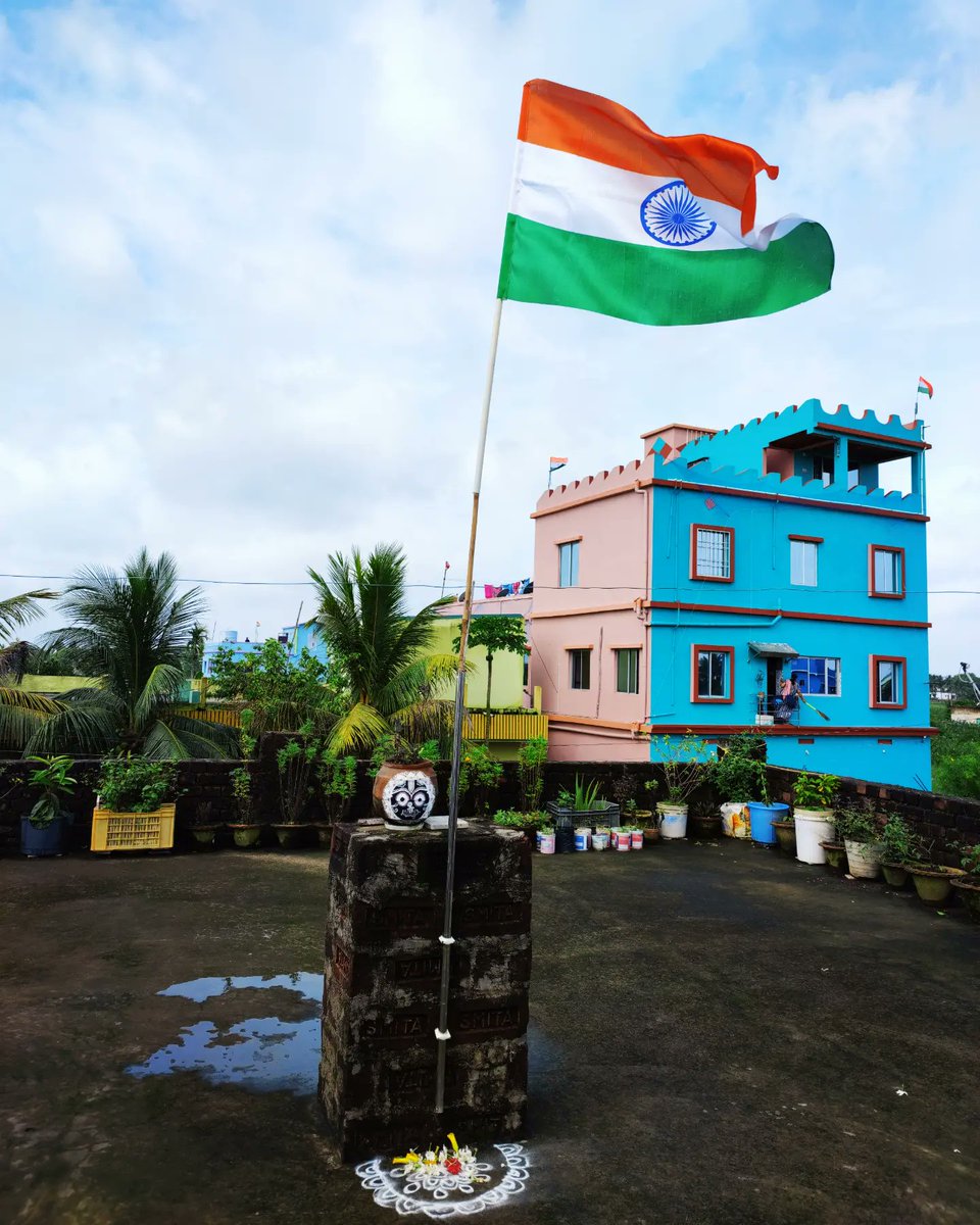 SonaliPangari's tweet photo. #har_ghar_triranga🇮🇳
#azadi_ka_amrut_mahotsav❤️
#75thyearsofIndependence🙋🏻♀️
.
@MousumiPangari
@lipi_pragyan https://t.co/FsH1v1aSqU