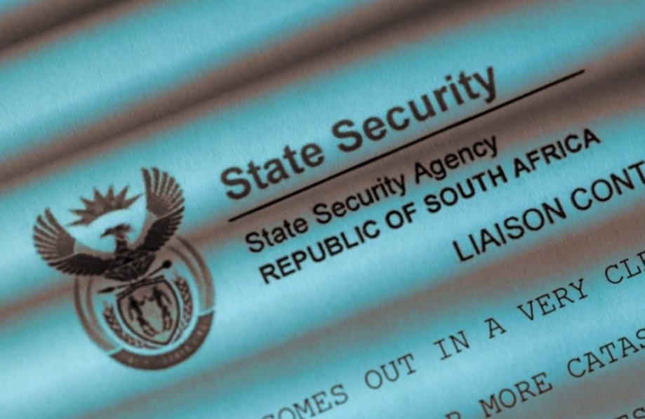 r2kcampaign's tweet photo. ⛔ FIGHT BACK ⛔
The repression of activism through state surveillance must end! STOP intelligence structures, like the @StateSecurityRS, from intruding in democratic spaces! Join our Twitter Space on 16 August at 6pm >> https://t.co/E1ueUki39b
#CleanUpTheSSA
#DontSpyOnUs https://t.co/bHGvZKvpmR