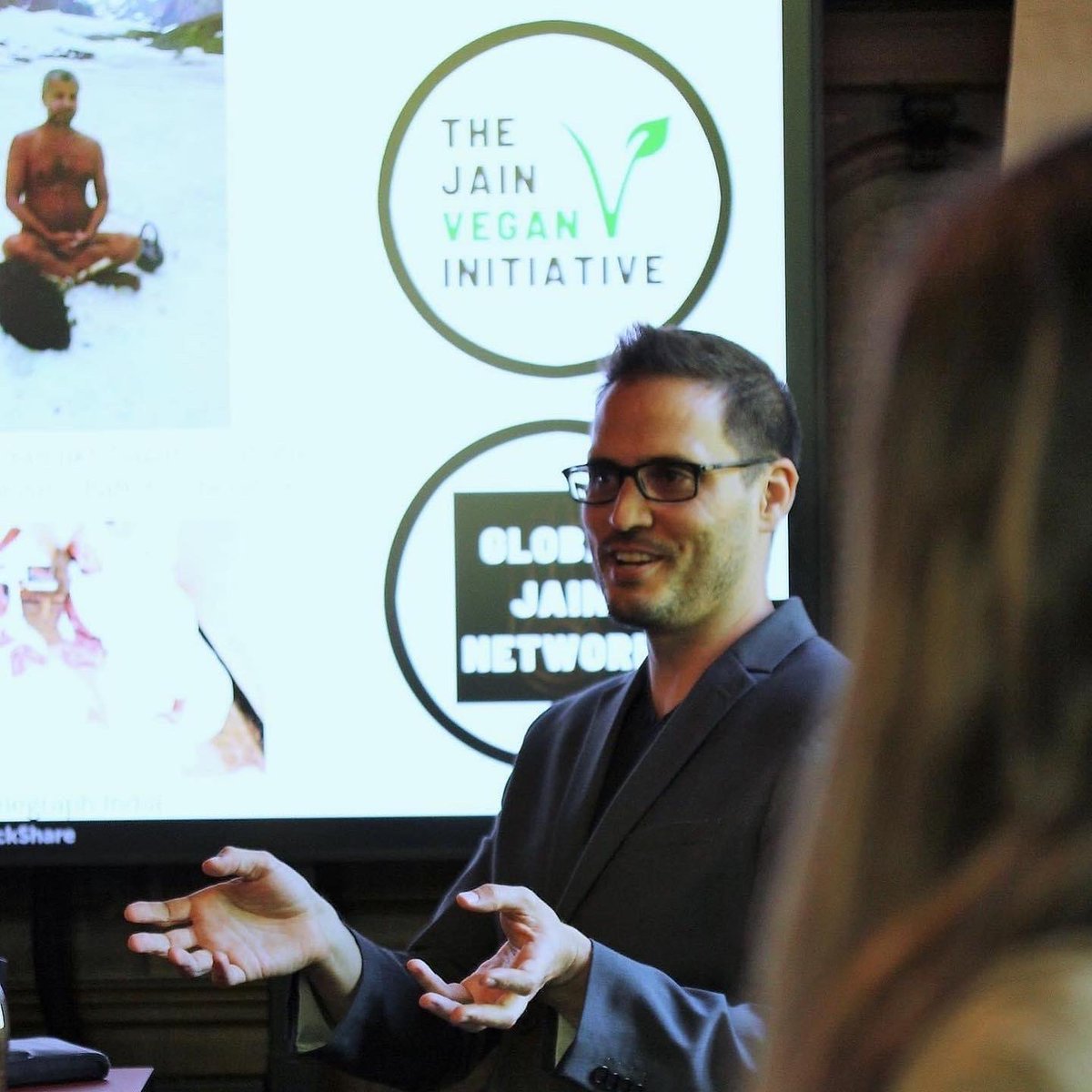 jainnetwork's tweet photo. On April 27, 2022, Dr. Christopher Jain Miller spoke to University of Zürich students at Museum Rietberg as they prepare for a major prestigious Jain art exhibition. As seen in this photo, Dr. Miller spoke about the Global Jain Network and its global impact.

#Jain #Jainism https://t.co/9xnHHhJZAV