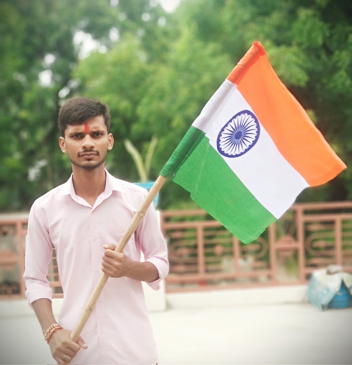 Shivamvermain's tweet photo. सभी भारतवासियों को स्वतंत्रता दिवस की बहुत-बहुत बधाई एवं बहुत-बहुत शुभकामनाएं|
"जय हिन्द"
@heeralalias @akashtomarips @SunielVShetty @govindaahuja21
@CdoSultanpur @SultanpurDm #independenceday #15august #shivamvermaofficial #shivamverma https://t.co/iTvXDB6dGS
