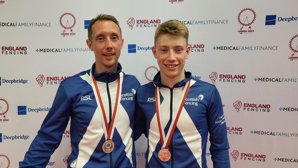 Jo_Walton's tweet photo. What a first week for the family @Fencing2022 Commonwealth Fencing Championships. @keithcook81 takes bronze in the Senior Men's Foil, @JaimiecookF joins him for the teams to take silver and then Jaimie becomes Junior Commonwealth Champion! @curriechs @HTCCHS @BBCSportScot https://t.co/jLAR4eoZtf