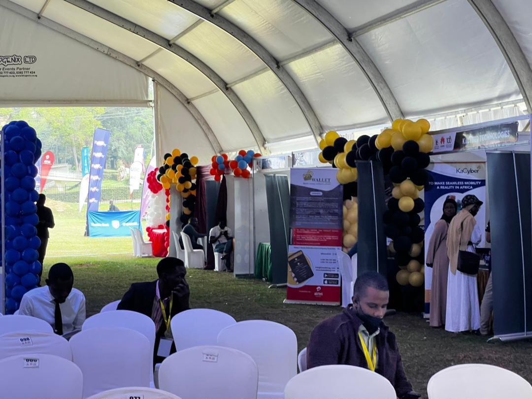 MoICT_Ug's tweet photo. Still about #NationalICTJobFair :Thank you to all companies for coming out to exhibit and share job, training &amp; internship opportunities with the youth in this Youth Month. 
To the young people, we are only getting started, let’s keep the faith.
@HuaweiSAR X @Makerere ,Thank you! https://t.co/lvhdps28fe