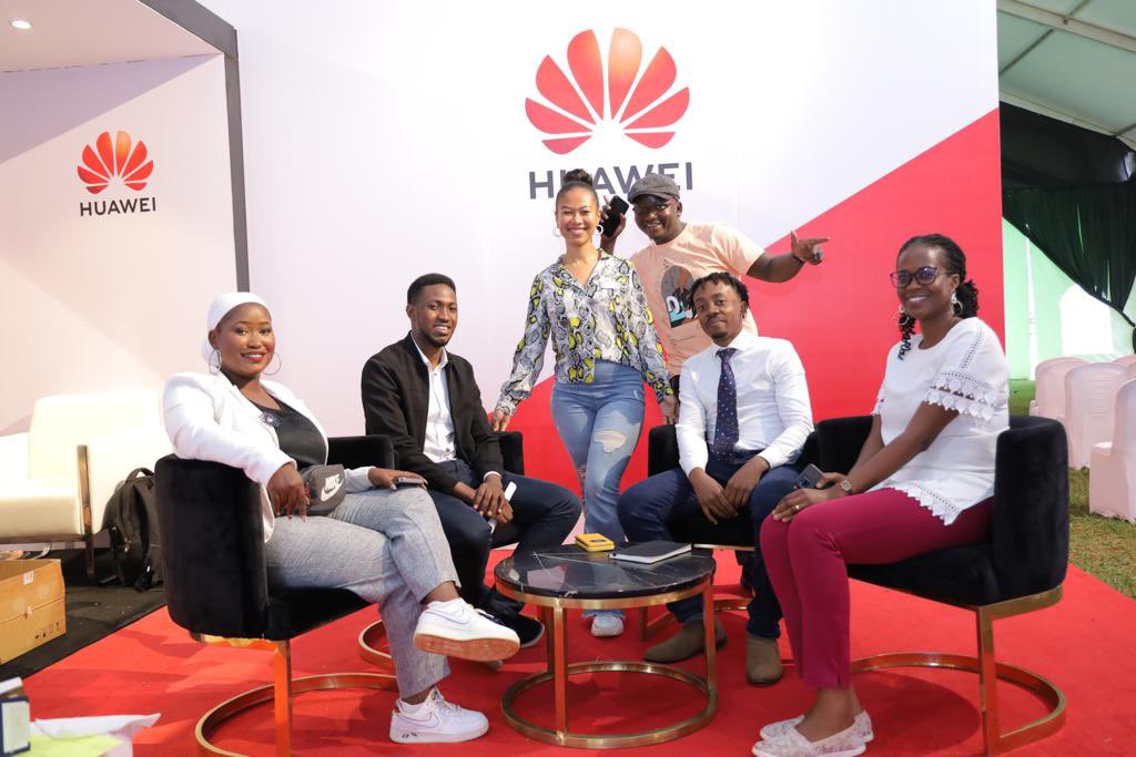 MoICT_Ug's tweet photo. Still about #NationalICTJobFair :Thank you to all companies for coming out to exhibit and share job, training &amp; internship opportunities with the youth in this Youth Month. 
To the young people, we are only getting started, let’s keep the faith.
@HuaweiSAR X @Makerere ,Thank you! https://t.co/lvhdps28fe