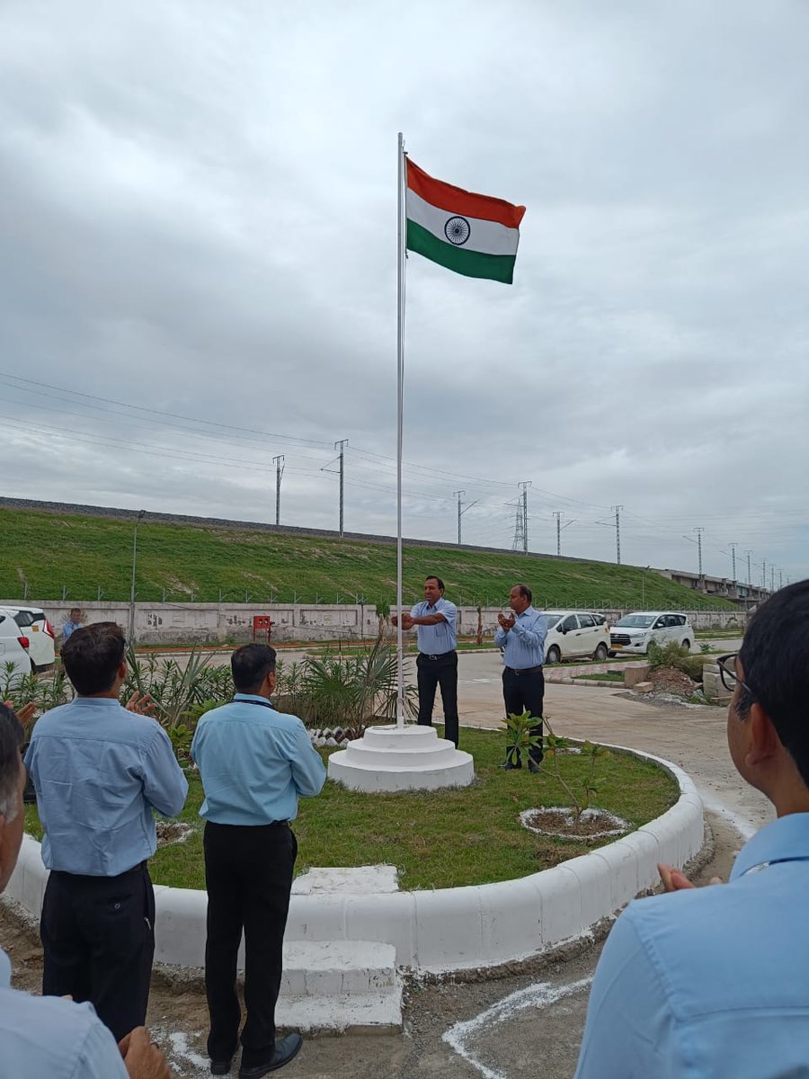 The DFC #Noida Unit celebrated #IndependenceDay2022 today. 

#स्वतंत्रतादिवस 
#Iday2022
#AmritMahotsav
#IndiaAt75
#HarGharTiranga
#DFCCelebratesIndiaIndiaat75
#AzadiKaAmritMahotsav