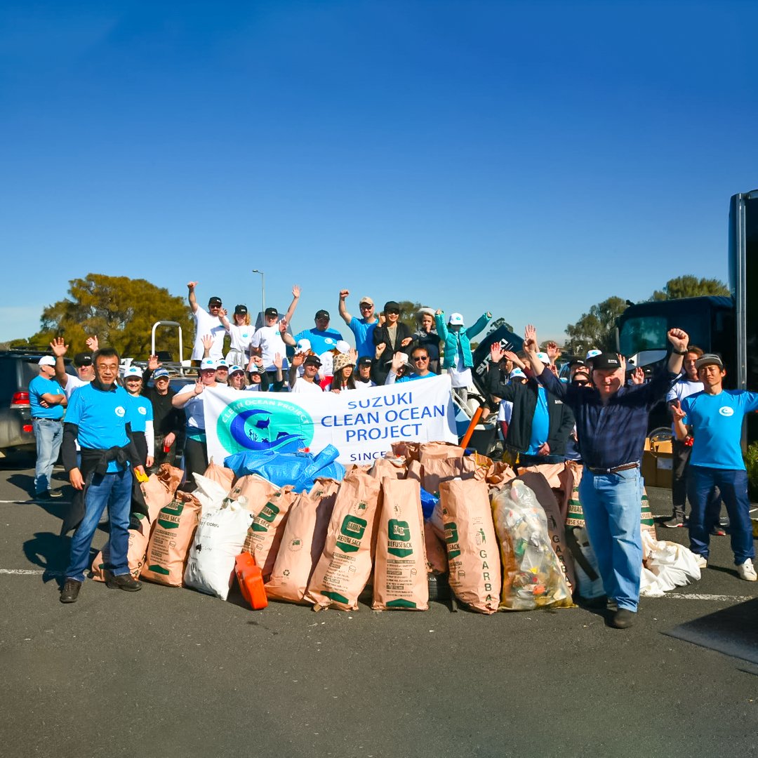 ClickCreativeAU's tweet image. Click Creative at the Suzuki Australia 'Clean-Up the World' campaign, proudly supporting Marine on Saturday for Clean Ocean Day.

Creative Director Darryn Thomas from Click Creative

#SuzukiCleanOceanProject #TheUltimateOutboardMotor #melbourne #inspiration #storytelling