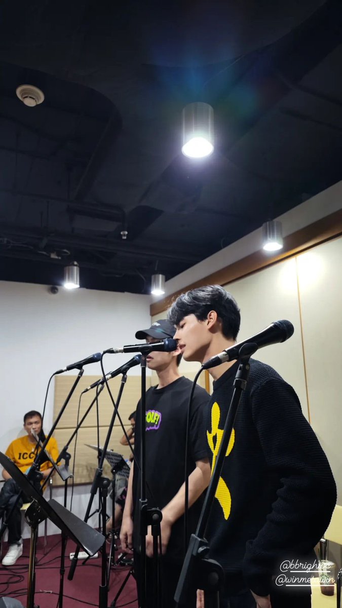 WinmetawinO's tweet photo. Igs tawan_v update 

ฉู้ว ๆ ✌️💚🐰

#winmetawin @winmetawin 
#snowballpower https://t.co/CkfJc15sSV