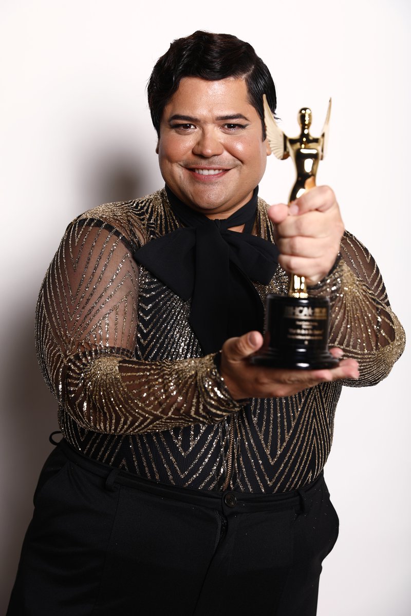 TheAstraAwards's tweet photo. The one and only @HARVEYGUILLEN at the 2022 #HCATVAwards. 

Congratulations again to you and the rest of the cast and crew of #WhatWeDoInTheShadows https://t.co/B45W0iDo1c