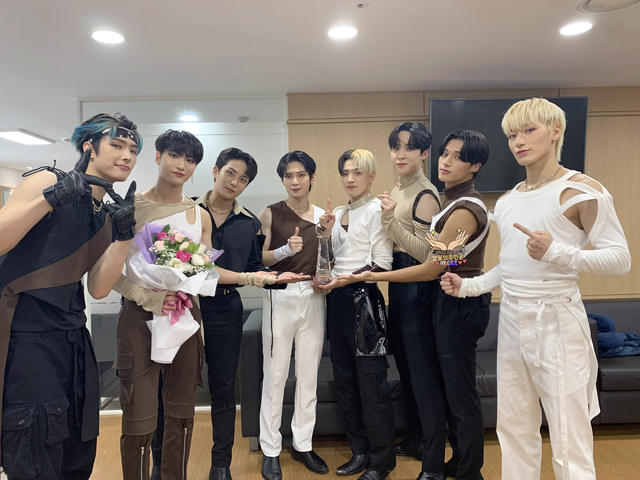 ATEEZ(에이티즈) on X / X