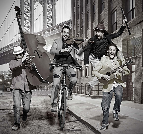 Aviso tripulantes!!

Hoje, às 21h00, já para acabar a ponte das festas, temos o luxo de ter connosco aos MUYAYOS DE RAÏZ   

Vai ser mui divertido!!!!

youtu.be/U7sjv-vlxgk

(Temos também para cear  burguers, tostas, fajitas... 😋)