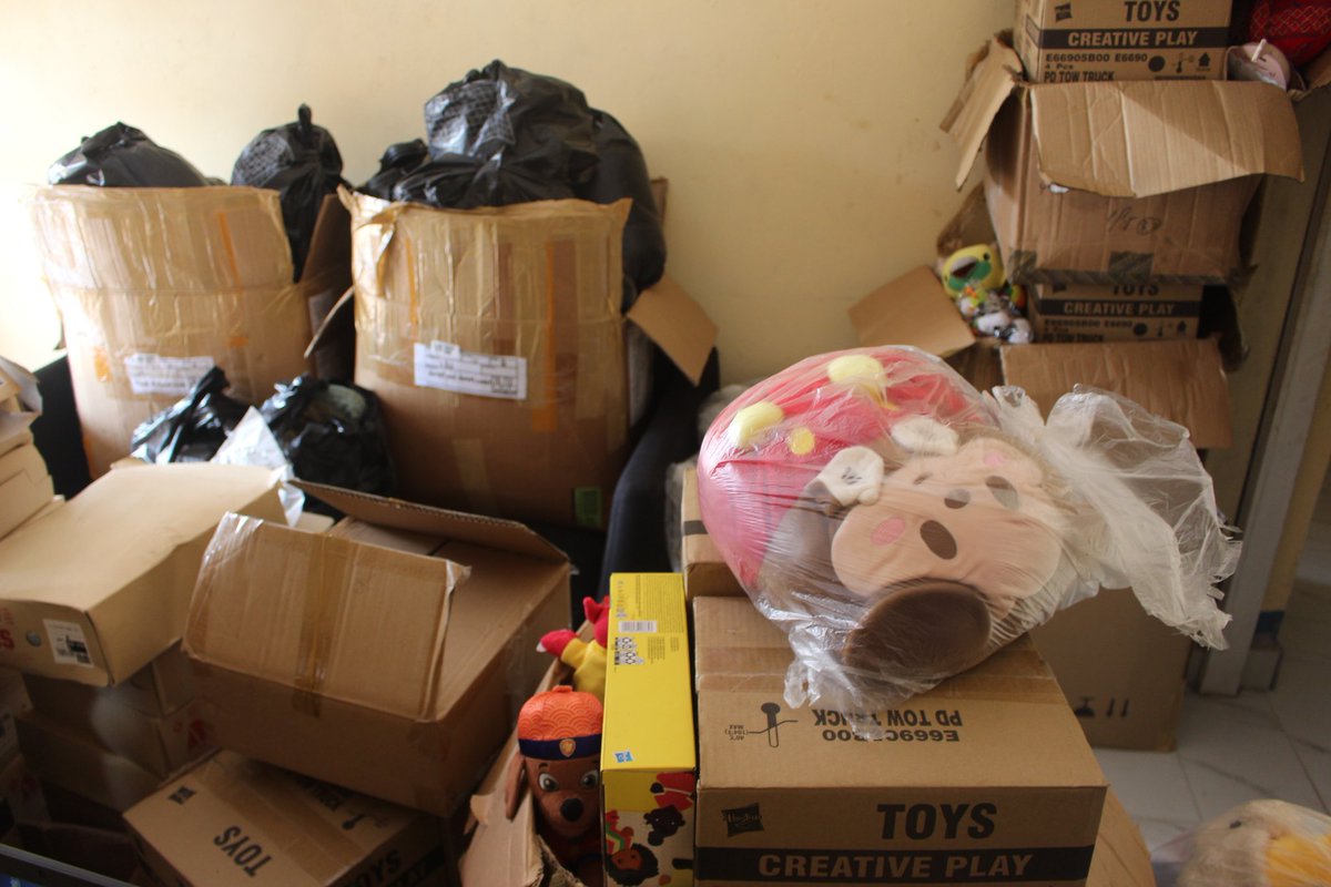 UmunthuP's tweet photo. We are grateful to #Crossroadsfoundation for the donation. The items will go a long way in ensuring children get quality #ECD and vulnerable individuals will breathe a sigh of gratefulness.
@thinkmalawi @undpmalawi @EUinMalawi @USEmbassyLLW @MalawiUNICEF @rogerfedererfdn https://t.co/kdBvgJBfIQ