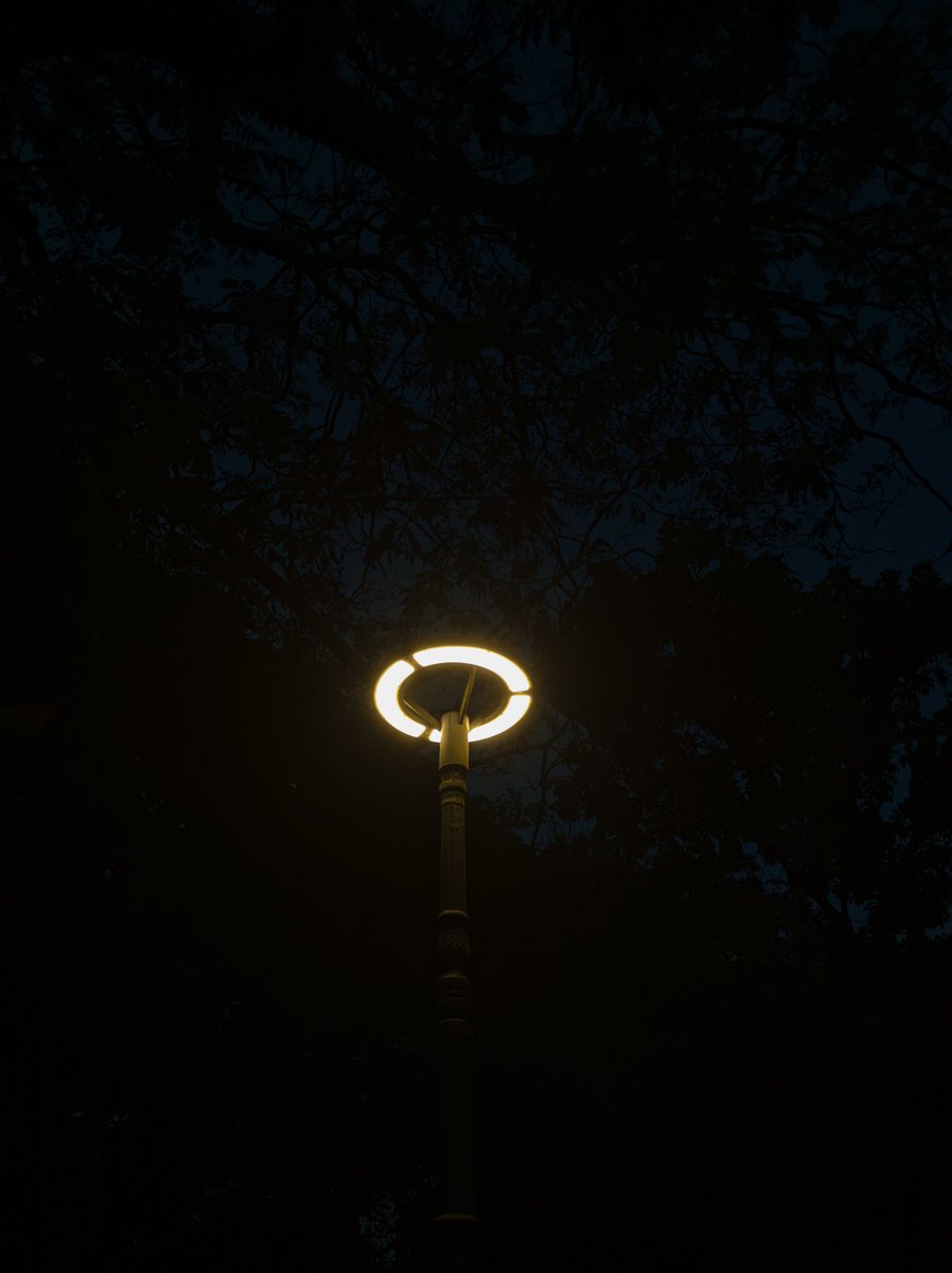 an_it_h's tweet photo. Street light 

#streetlight #street #streetphotography #photography #light #led #streetlights #night #streetlife #sky #lighting #streets #lights #ig #city #nightphotography #streetlighting #ledlights  #bnw #outdoorlighting #lamp #streetlamp #art #sunset #photo #architecture https://t.co/QpHFAkOKG7