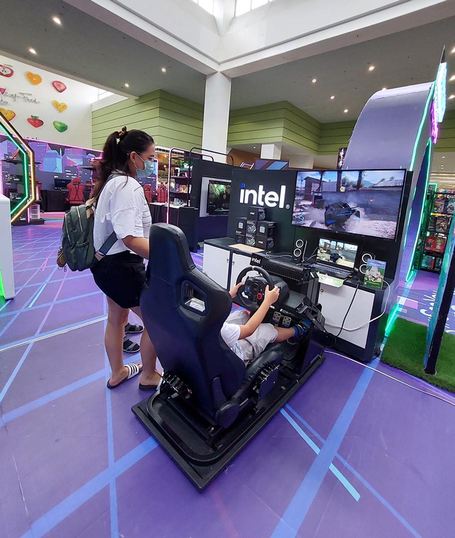 smsupermalls's tweet photo. Looking for some tech, play, and e-sports action? πΎβ¨
#WelcomeTogetherAtSM the cyber thrill at @sm_southmall's Southtopia Cyber City! Shop, play video games, and watch esports with your gaming buddies. πΉπ€©
RT for your fellow gamers out there! π
#EverythingsHereAtSM https://t.co/dr7GTNYRkT