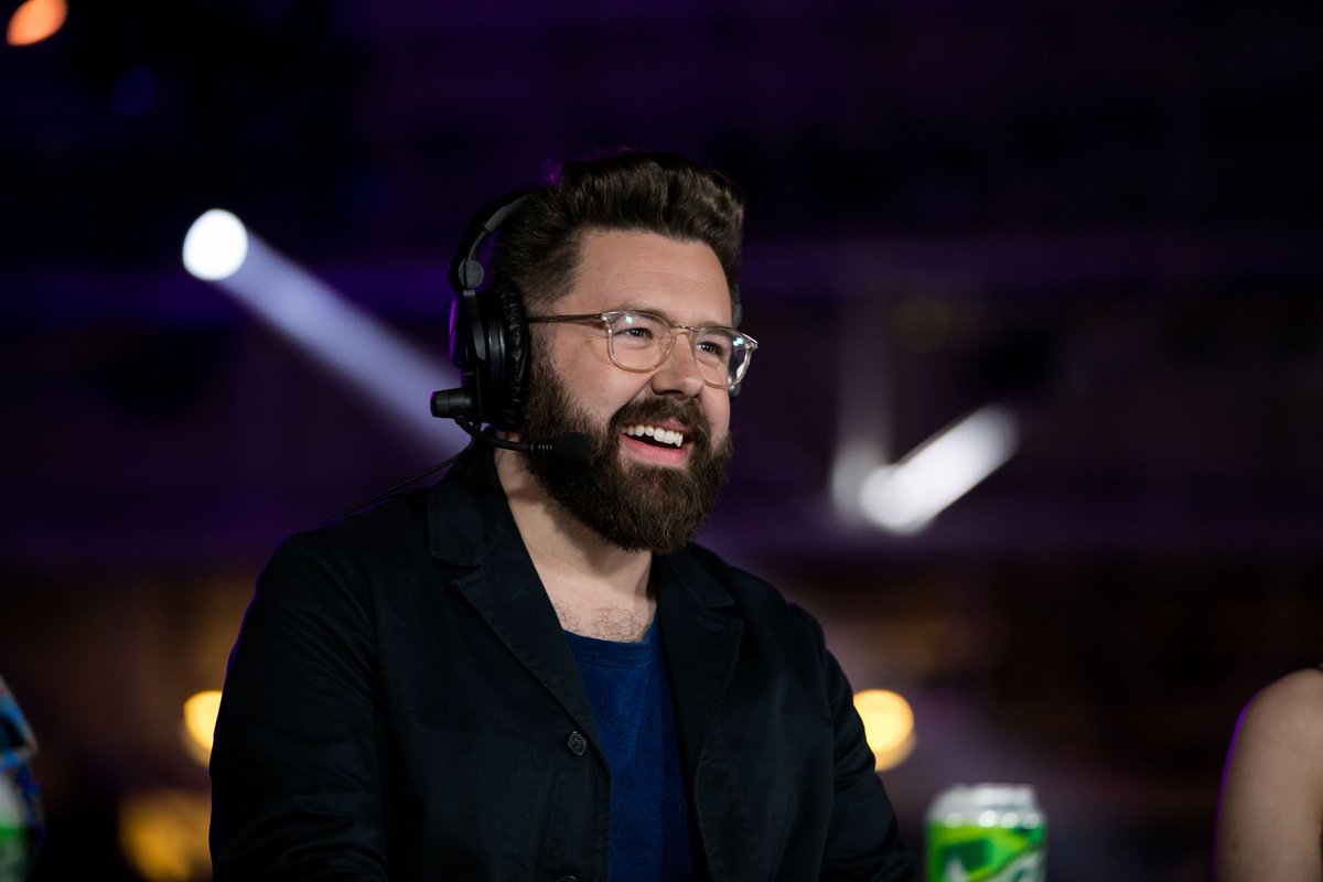 MilesTheRoss's tweet photo. Unrestricted F/A for the 2023 Season.

- ok as a main AR.
- always keen to get in the mix.
- has his own car.
- completed Mile High Club on CoD4 in ~25 seconds.
- has a dog.
- has seen Top Gun: Maverick 3 times in the cinema.

RTs appreciated. https://t.co/sMuQV1SgZG