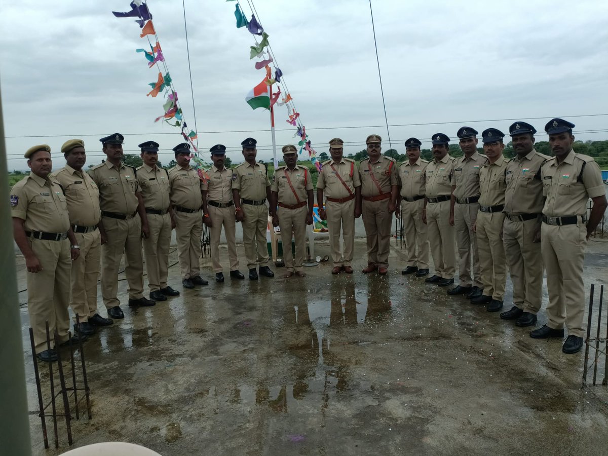 NagalgiddaPs's tweet photo. Flag-Hoisting ceremony at Nagalgidda PS https://t.co/UgKfQ81MVH