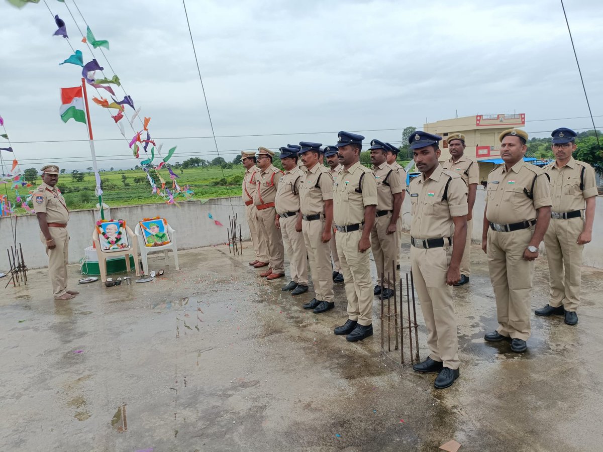 NagalgiddaPs's tweet photo. Flag-Hoisting ceremony at Nagalgidda PS https://t.co/UgKfQ81MVH