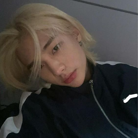hyuninlvsme's tweet photo. Belle photo mon amour / hyunin au

Alto, rubio, delgado y con unos labios hermosos. Jeongin solo buscaba algo bonito que fotografiar y ese parisino no se veía nada mal. #hyuningays https://t.co/Igtg9BDEmK