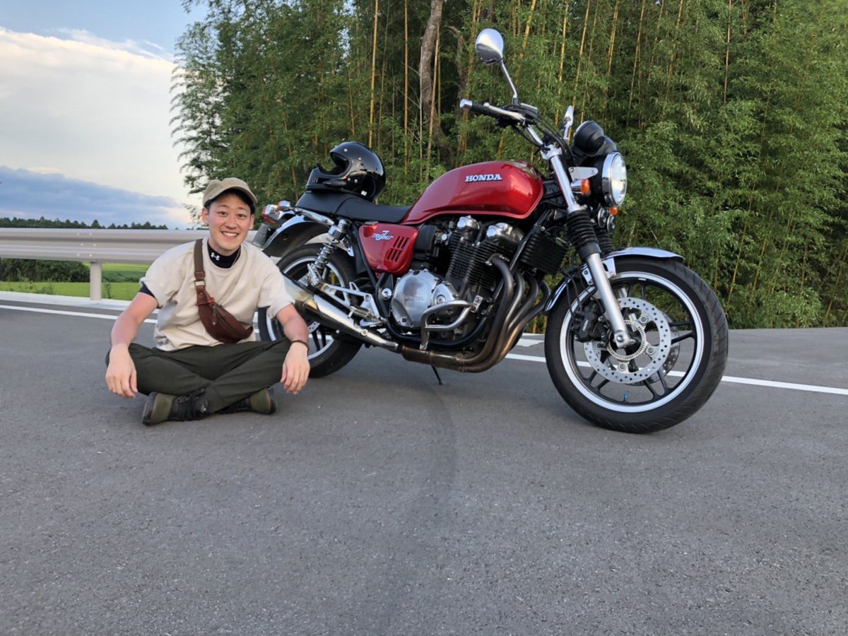KenCb1100's tweet photo. 大型デビューの友達にcb1100を貸してあげた
#cb1100 https://t.co/Mq1pCydmOi