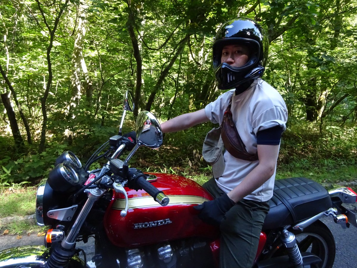 KenCb1100's tweet photo. 大型デビューの友達にcb1100を貸してあげた
#cb1100 https://t.co/Mq1pCydmOi
