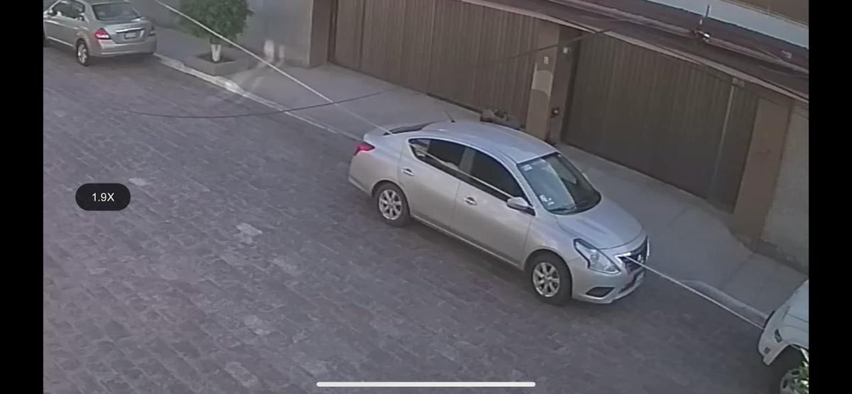 Alxqro1's tweet photo. @ColCimatario @SSPMQueretaro #roboautos quien haya sido víctima de robo en la cimatario por estos pillos de este auto , ya los pescaron , levanten su denuncia https://t.co/8TyJ4mEwKX