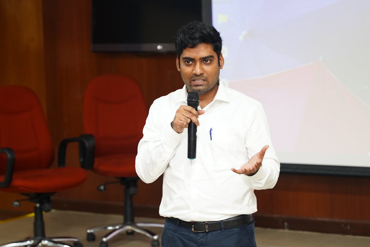 DSTCPRIISc's tweet photo. DST Centre for Policy Research, IISc organised a special training module for Indian Foreign Service (IFS) Officer Trainees on #ScienceDiplomacy on 11th August 2022.
#SciDip #TechnologyDiplomacy #NESTMEA
@MEAIndia @indiandiplomats @SSIFS_MEA https://t.co/sVTNWEL08n