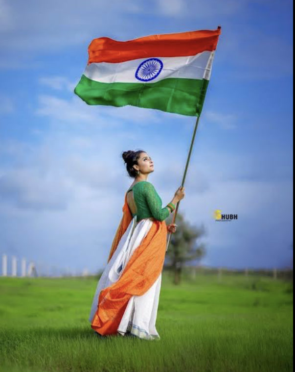 ना सरकार मेरी है, ना रोब मेरा है,ना बड़ा सा नाम मेरा है ,
मुझे तो इस बात का गौरव है मैं “हिंदुस्तान” की हूँ, और “हिंदुस्तान” मेरा है🇮🇳

#स्वतंत्रतादिवस