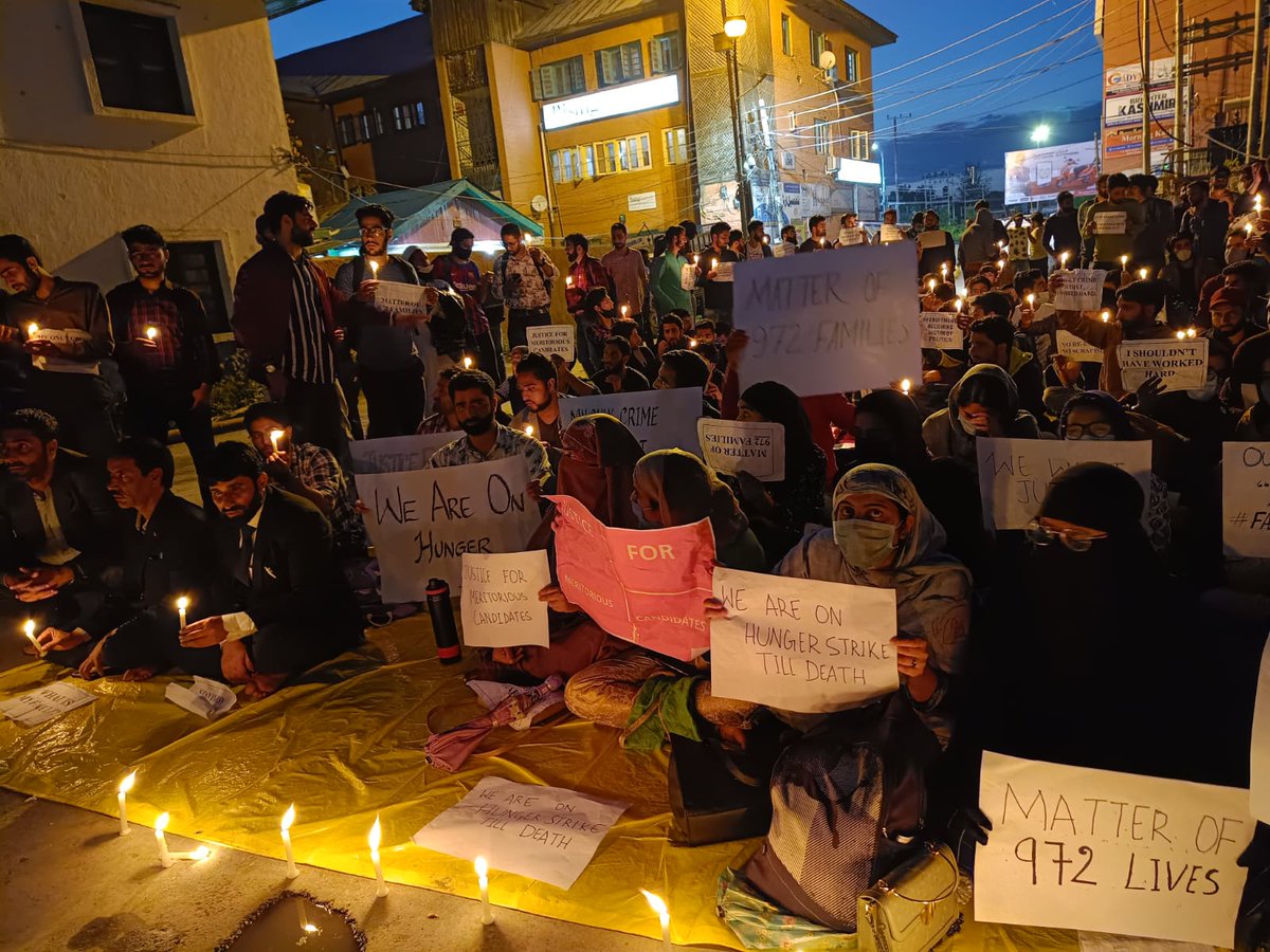 zargeraqib's tweet photo. @OfficeOfLGJandK @manojsinha_ Sir we FAA selectees are in 2nd month of our protest why isn't administration listening to us we are youth of J&amp;K . Sir its Independence day please have some mercy on us punish culprits not genuine selectees #ReleaseFAAselectionlist https://t.co/fivsR86yzP
