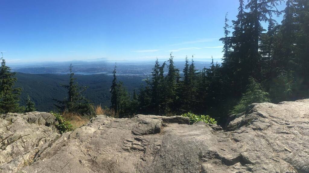 JasonStats's tweet image. #peakrun Lynn Mountain #vancouverlife #hiking