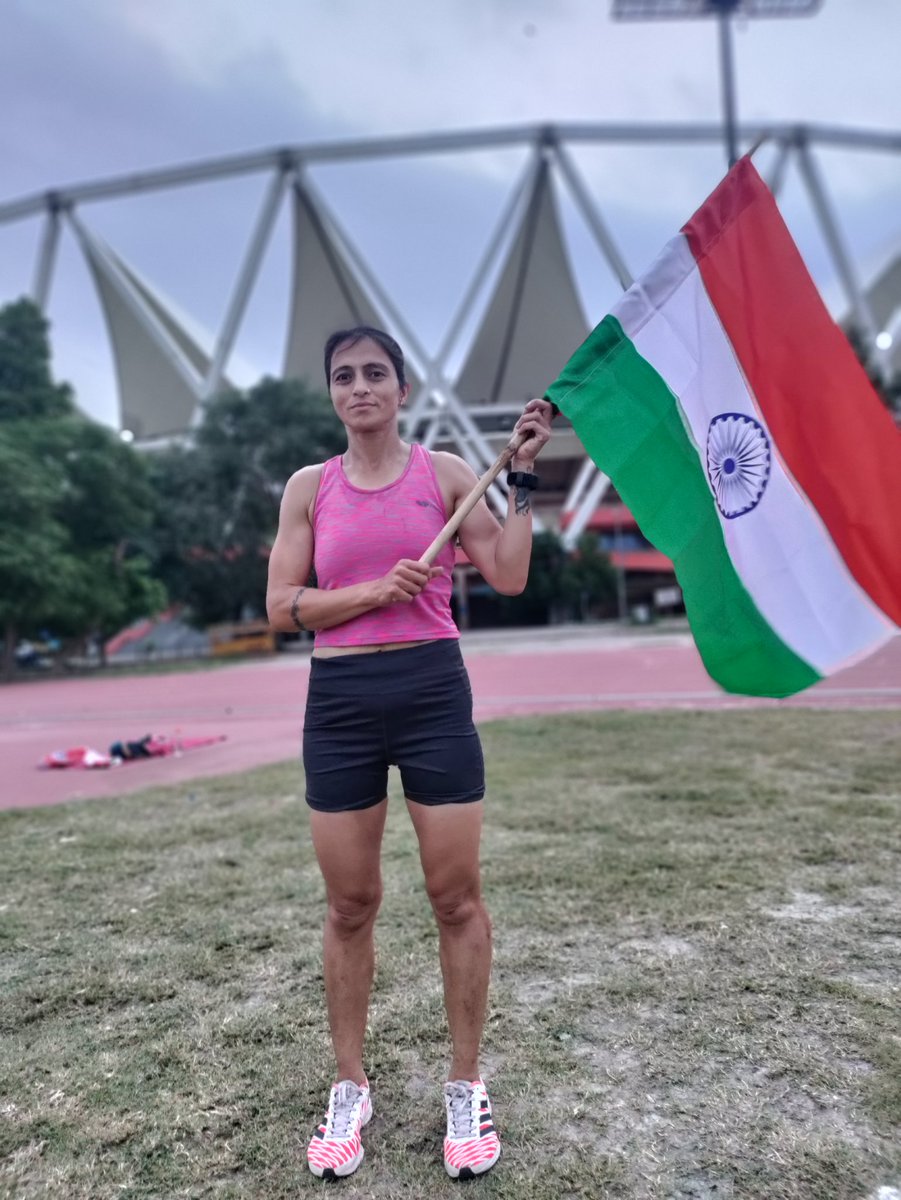 कुछ नशा तिरंगे की आन का है, कुछ नशा मातृभूमि की शान का है, हम लहराएंगे हर जगह ये तिरंगा, नशा हिन्दुस्तान की पहचान का है। 
*स्वतन्त्रता दिवस की शुभकामनाएं*
