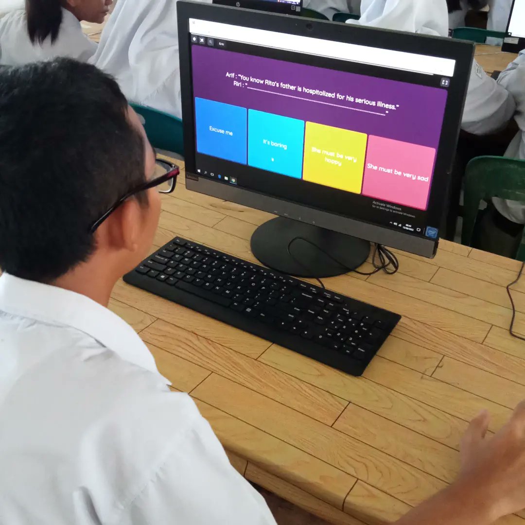 ArifRomadoni's tweet photo. Olimpiade Bahasa Inggris di SMA Negeri 1 Bilah Hilir antar kelas memanfaatkan aplikasi Quizizz.
#sman1bilahhilir #smansabihil #negerilama #bilahhilir https://t.co/I3fewJhaSd