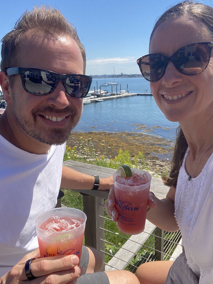 iCarin's tweet photo. @ljd We were there last week! Excellent blood orange margaritas! (And helicopters!!) (and the scallops and bacon! *chefs kiss*! https://t.co/9uuaKBDYPC