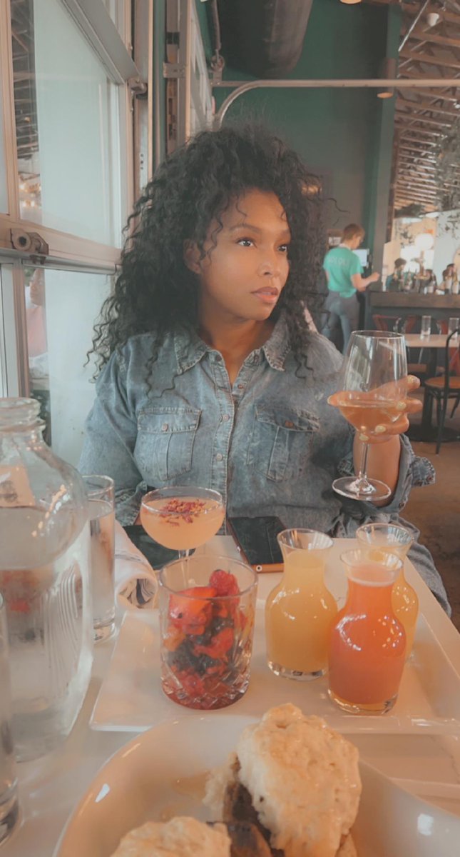 ImCassandraD's tweet photo. Toast to the Good Life 🥂 #39Loading #ThirtyMine
📸 @Jumoke1913_2014
#soulou #eatsoulou #brunch #batonrougebrunch
#blackgirlswhobrunch https://t.co/BSJB8nSF1V