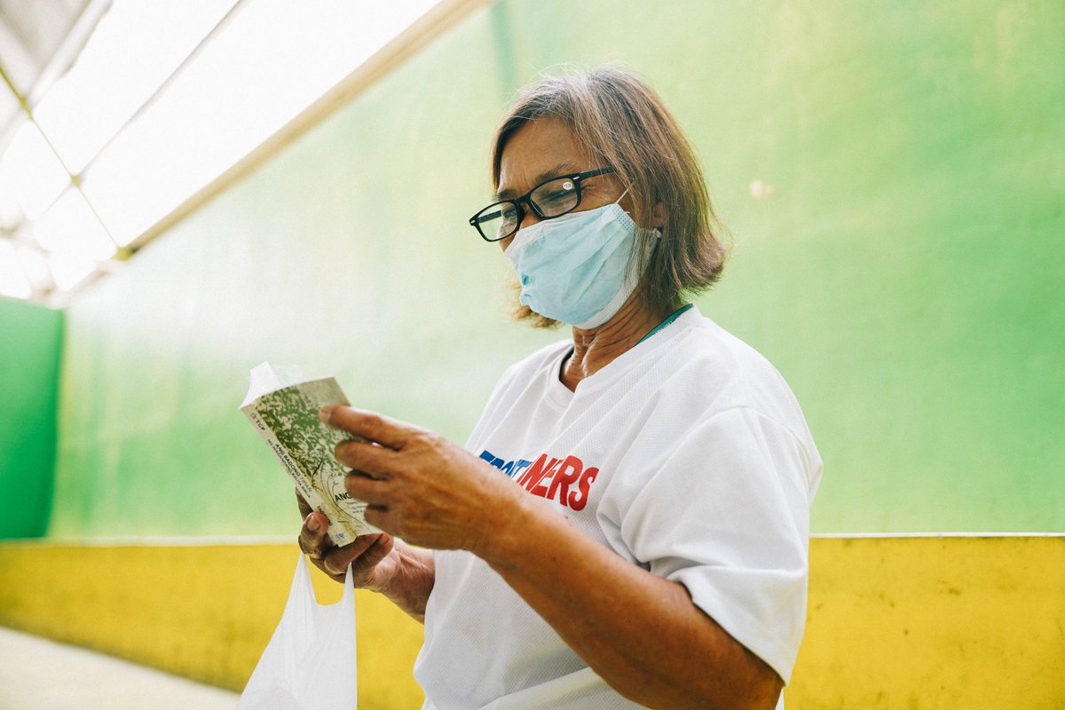 obphil's tweet photo. LOOK: Teresita, 67,  was awake early to avail of the free medical checkup at OB's #MobileClinic at Aplaya, #Baseco Compound in Tondo, Manila. The medical mission has served more than 300 patients through the joint efforts of our volunteers and partners. https://t.co/uMmCRs6Kgw