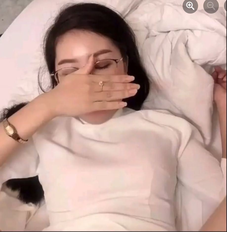 2k3Meo's tweet photo. E bị khoá nick 😭các a ❤️ tweet ủng hộ e nhé❤️rồi e gưi clip quan hệ cho các a coi https://t.co/uzQ8q369gZ
