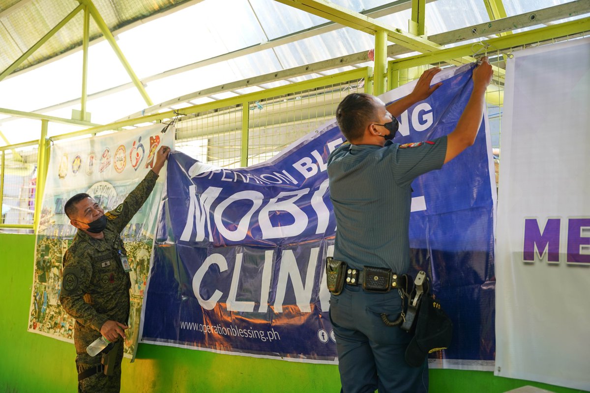 obphil's tweet photo. LOOK: Teresita, 67,  was awake early to avail of the free medical checkup at OB's #MobileClinic at Aplaya, #Baseco Compound in Tondo, Manila. The medical mission has served more than 300 patients through the joint efforts of our volunteers and partners. https://t.co/uMmCRs6Kgw